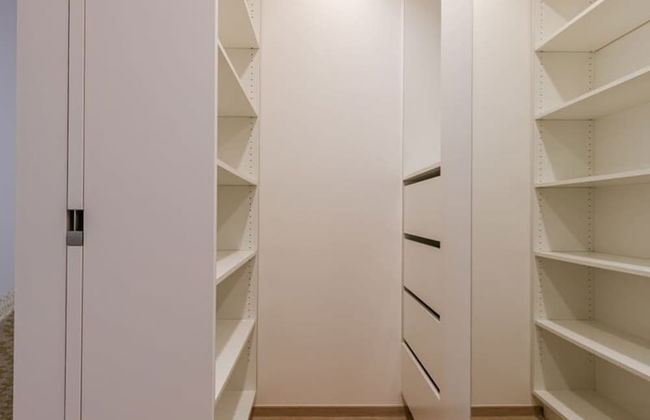 Spacious Apartment With Parking on Prime Location - Foto 28