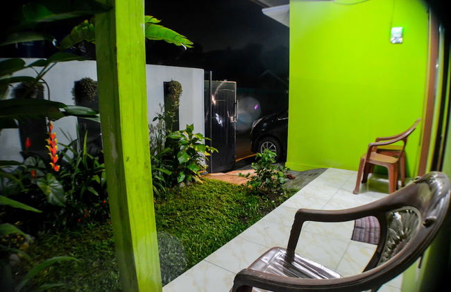 Homestay Sembiring Puncak - Photo 13