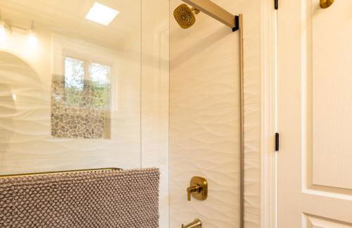 River Refresh - Waterfront with Spa on Placid Bay Luxury Vacation Rental by B Michaels Escapes - Foto 28