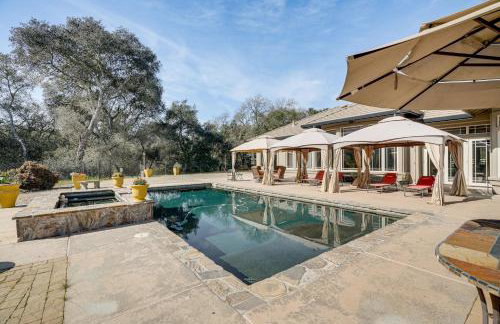 Pool, Peacocks and Views! Lavish Retreat in Gilroy - Foto 35