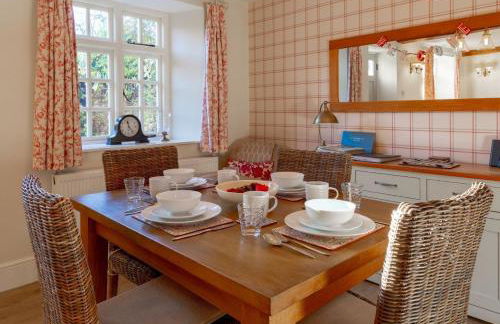 Jasmine Cottage - 2 Bedroom in Heart of Bourton! - Photo 66