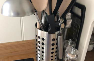 Green Valley, Cotswold stay with hamper - Photo 16