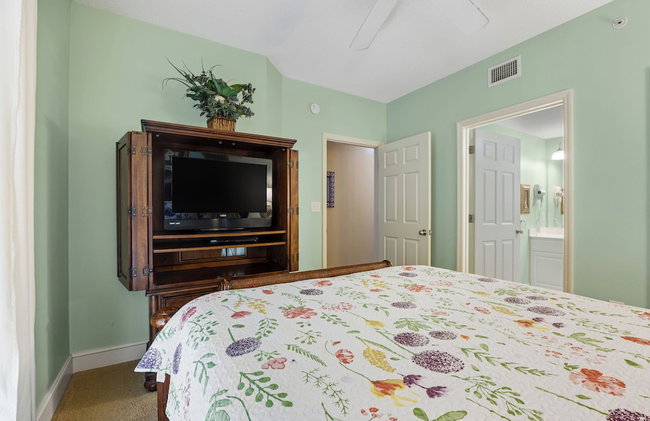 Majestic 1-1306! Gulf front 1bedroom, Pool,Hot Tubs,Tennis - Photo 17