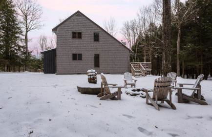 Catskills Mountain Home Near Windham w Fireplace Open Living Deer Run Lodge by AvantStay - Foto 33