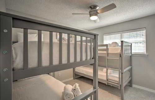 11 Mi to Holiday at Arboretum! Home with Hot Tub - Foto 50