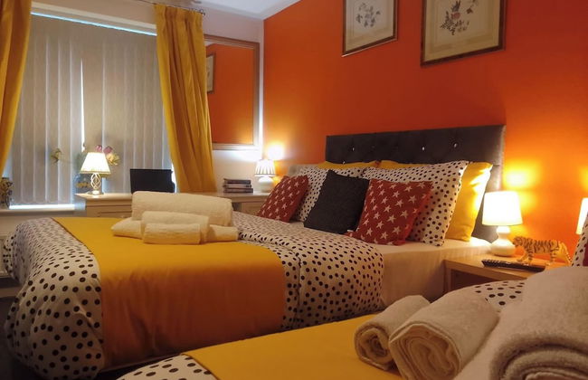 4 Bed Flat - Sleeps 10 - Pets - Parking - Wifi - Foto 1