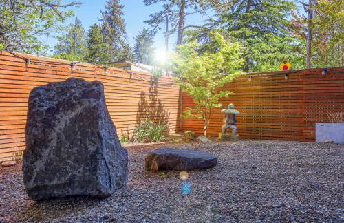 Zen Haus Garden Retreat, prime location, Luxe amenities - Photo 19