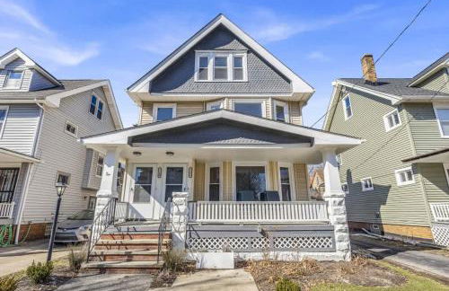 Stylish Retreat by Shaker Square, Fast WiFi, Porch - Foto 20