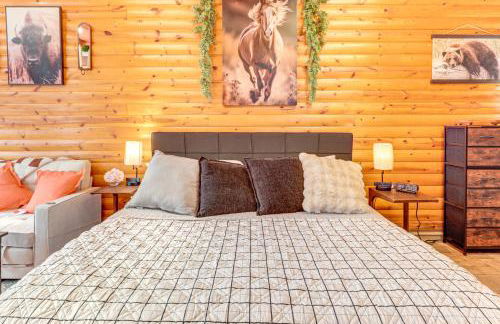 Mins to Crandon Raceway Studio with Patio! - Foto 8