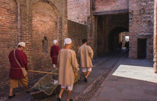 The History Apartment - Photo 30