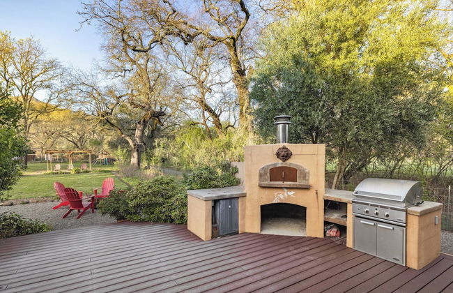 Valley of the Moon by Avantstay Tranquil Escape, Large Yard w/ Hot Tub & Fire Pit - Foto 42