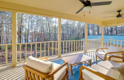 Waterfront Home on Greers Ferry Lake with Game Room - Foto 2