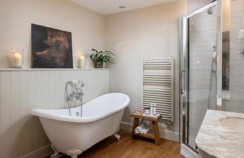 The Clock Tower & Dairy - Two x 2 Bed Barns with Indoor Pool - Photo 38