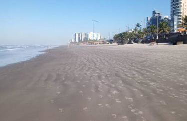 lindo apartamento frente mar - Foto 13