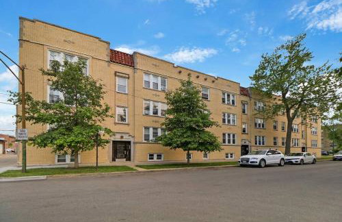 Spacious & Inviting 1BR Apt in Chicago - Cullom B2 - Photo 16