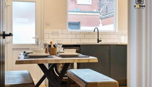 2 Bed Home near Etihad & Manchester City Centre on a quiet street with Free Parking - Foto 5