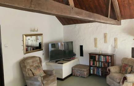 Cider Cottage - 3 Bedroom - Onsite Parking - Photo 24