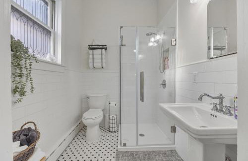 The Ginkgo Home on 5th, Downtown Hinton - Foto 3