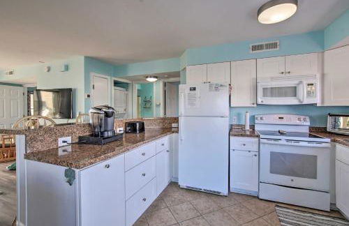 Walk to Shore! Ocean-View Condo in Carolina Beach - Foto 8