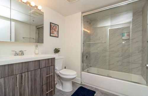 McCormick Place 2BR Stylish Suite with Optional Parking and Gym for up to 8 guests Near Soldier Field and Grant Park - Foto 15