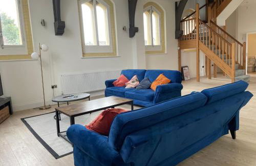 The Old School House - 6 Postland Road, Crowland - Photo 1