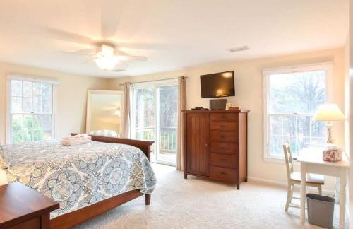 Beautiful Spacious Family Retreat w Pool - Foto 12