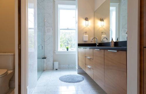 Gorgeous 5BR Storefront Home ABODEbucks - Foto 32