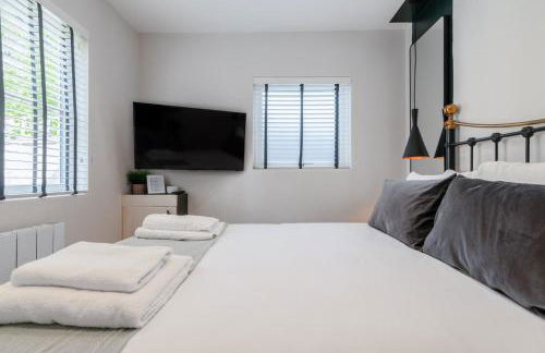 The Balham Hideaway - Photo 20