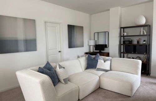 Spacious 4BR Oasis - Pool - Patio - 8 Min to Kalahari - Foto 16