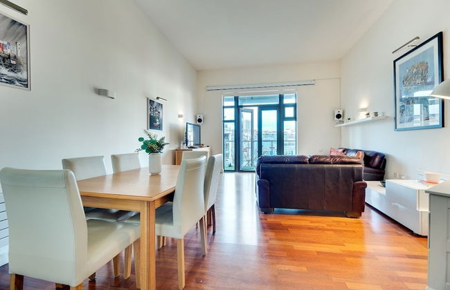 Crown Apartments By Week2Week - Photo 48