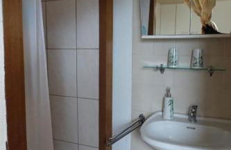 Holiday Home Kleines Ferienhaus mit Garten und Grill in Garitz by Interhome - Photo 5