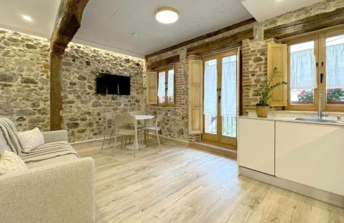 El Patio de Vespasiano-Calera- vistas a la iglesia junto al puerto - Photo 7