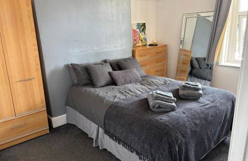 2 Bed Apartment Near Yeovil Hospital & Leonardo - Foto 12