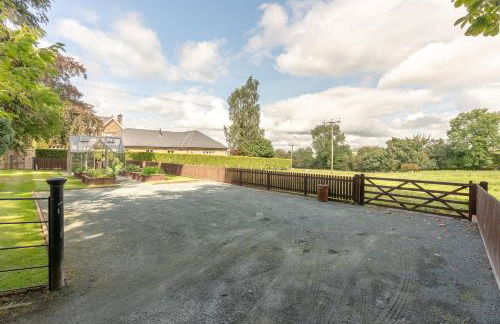 Ribblesdale Cottage in Acres of Countryside - Photo 23