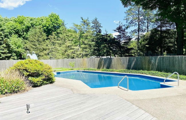 HV Spacious Retreat w Pool No Cleaning Fee - Foto 16