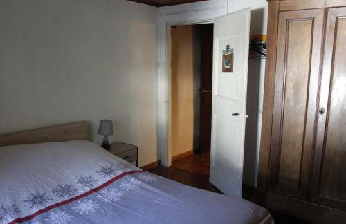 Maison de charme calme entourée de montagne - Foto 15