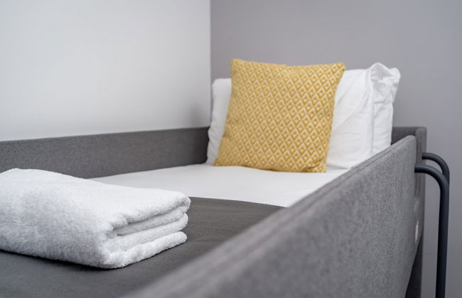 The Doctors Hoose Street Parking - Foto 3