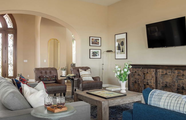 Sangiovese By Avantstay Spectacular Estate w/ Pool, Hot Tub & Putting Green - Photo 14