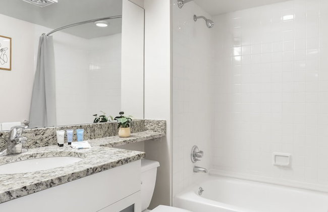 Crystal City Apartments near Reagan Airport - We Host - Photo 63