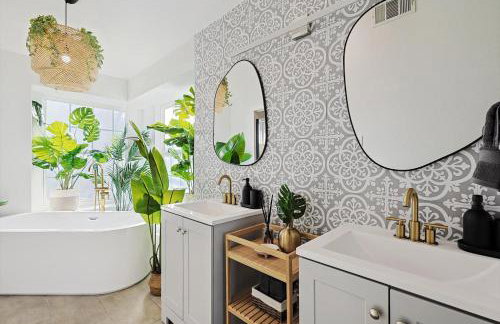 Luxury 5BR Getaway w Pool Hot Tub & Cinema - Foto 23