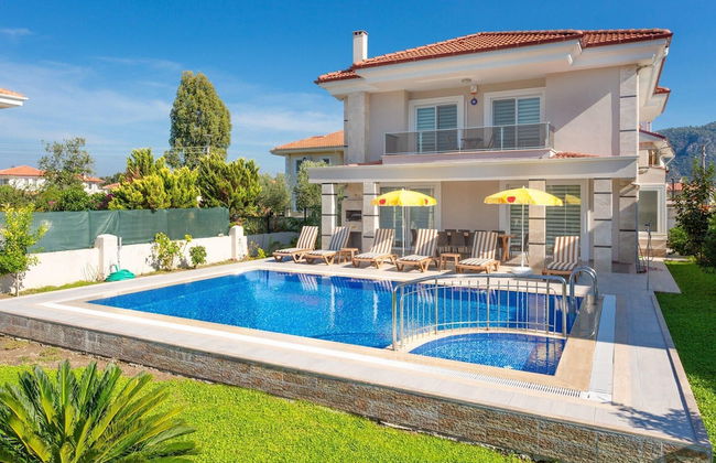 Villa Ozcelik Large Private Pool A C Wifi Car Not Required Eco-friendly - 2833 - Foto 16