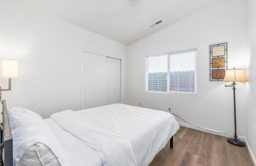 3BR Cozy Home~ Stylish & New ~ UC Merced ~ en route Yosemite! - Foto 7