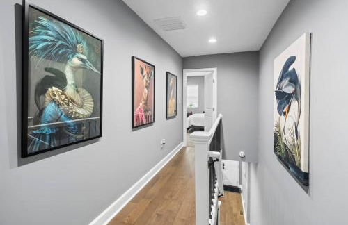 Charming Home Parking, Sleeps 10, WFH Space - Foto 2