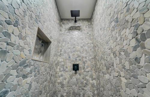 Lower Stone Lodge - Hot Tub - Game Room - Lower Unit - Foto 15