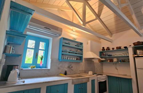 Peloponnese Hideout - Traditional stone house - Photo 16