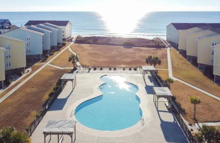 Carolina Waves - Oceanfront Relaxation and Poolside Fun in Surf City! - Foto 35