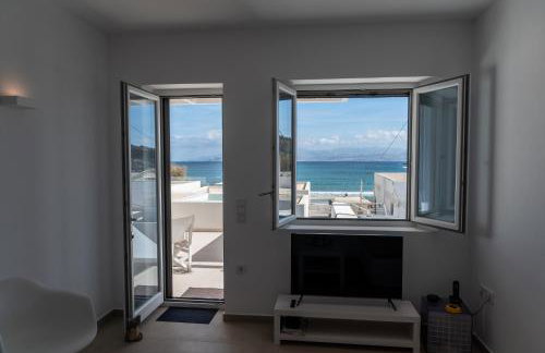 Deluxe Maisonette With Private Jacuzzi - Photo 42