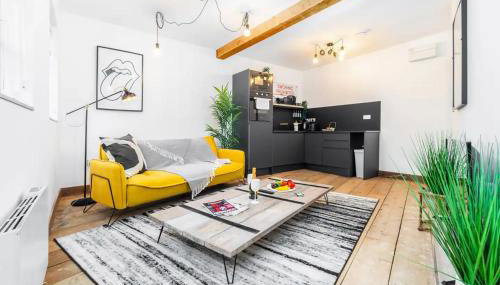 Stylish Apartment - Near City Centre - Smart TV- WIFI - Netfix - Parking - 2NT - Foto 2