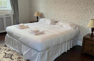 Croydon House - Photo 2