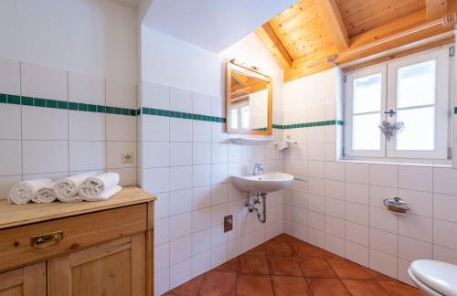 Wald Apartments bei Schlossgaststätte Hohenberg - Seeshaupt, südlicher Stanberger See, kostenfrei Parken, Ladestation für Auto und Fahrad, WLAN, Natur pur - Foto 26